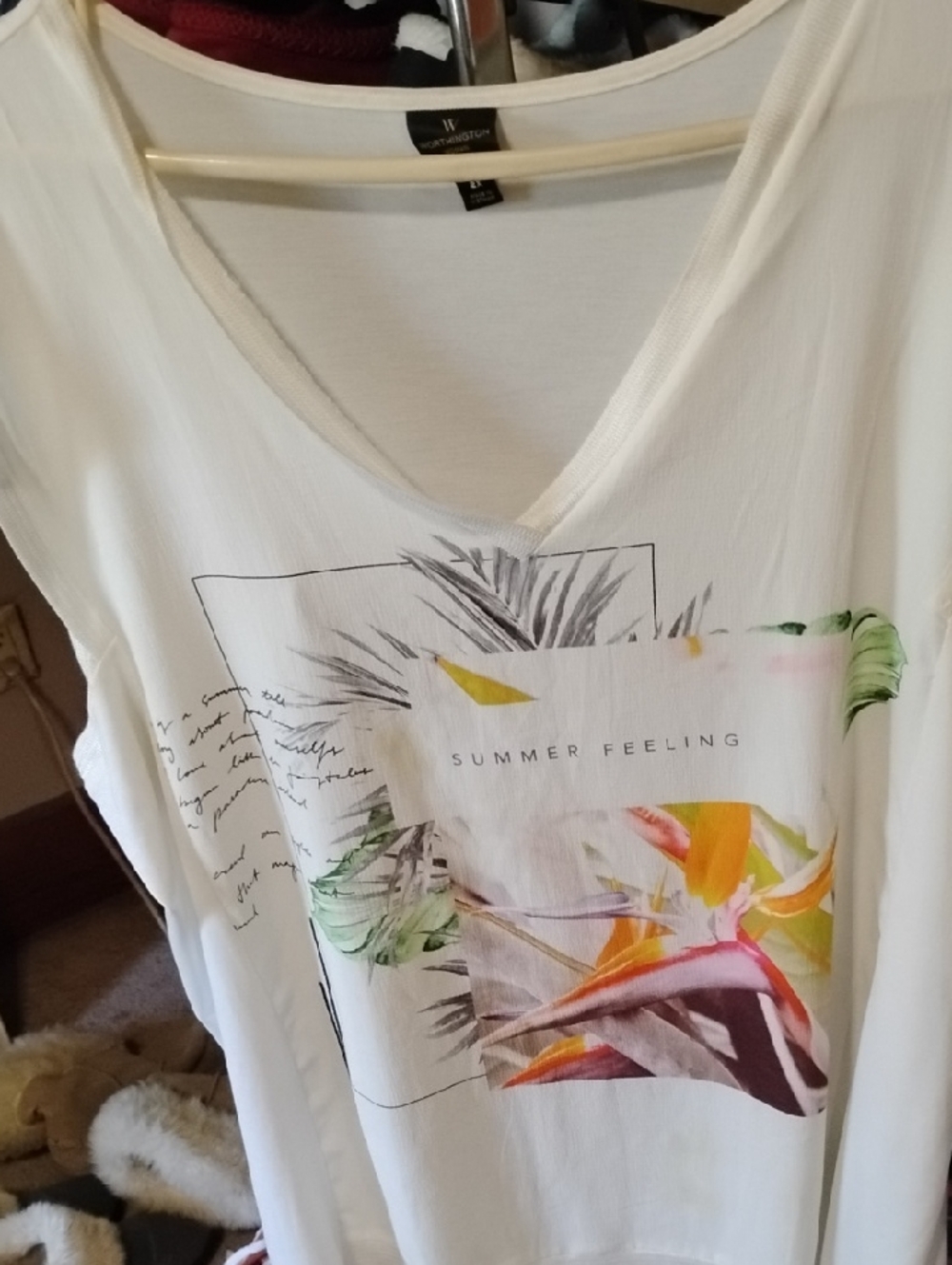 Windsor White 'Summer Feeling' Graphic V-Neck Tank